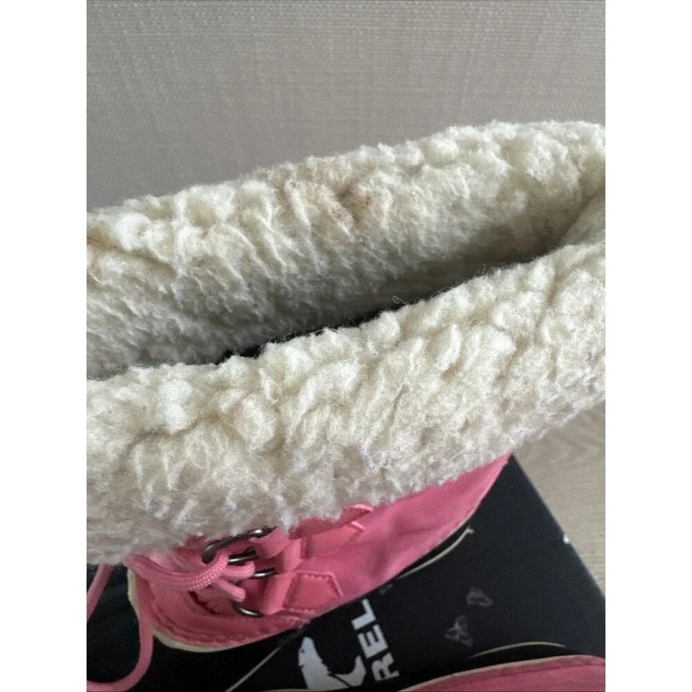 Sorel Girls Snow Boots Yoot Pac Nylon boot Mid-calf Lollipop/Pink Glo. Size 3